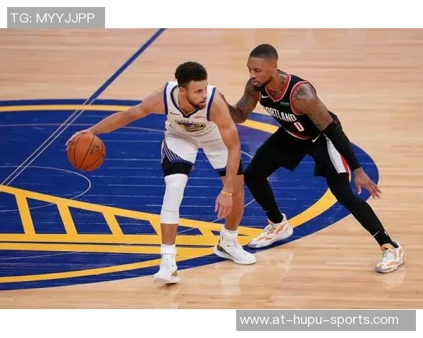 库里七记三分球场次多达152场,比第二的利拉德多100场,三分之王的霸主地位