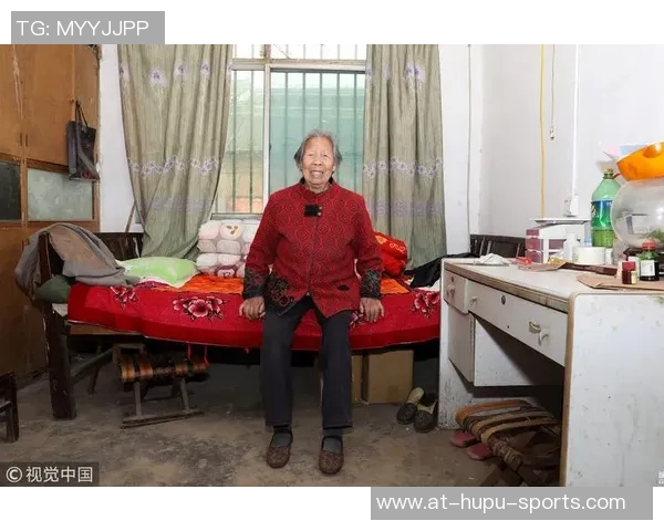 每体：亚马尔的母亲辛苦工作多年，是儿子背后的重要支柱